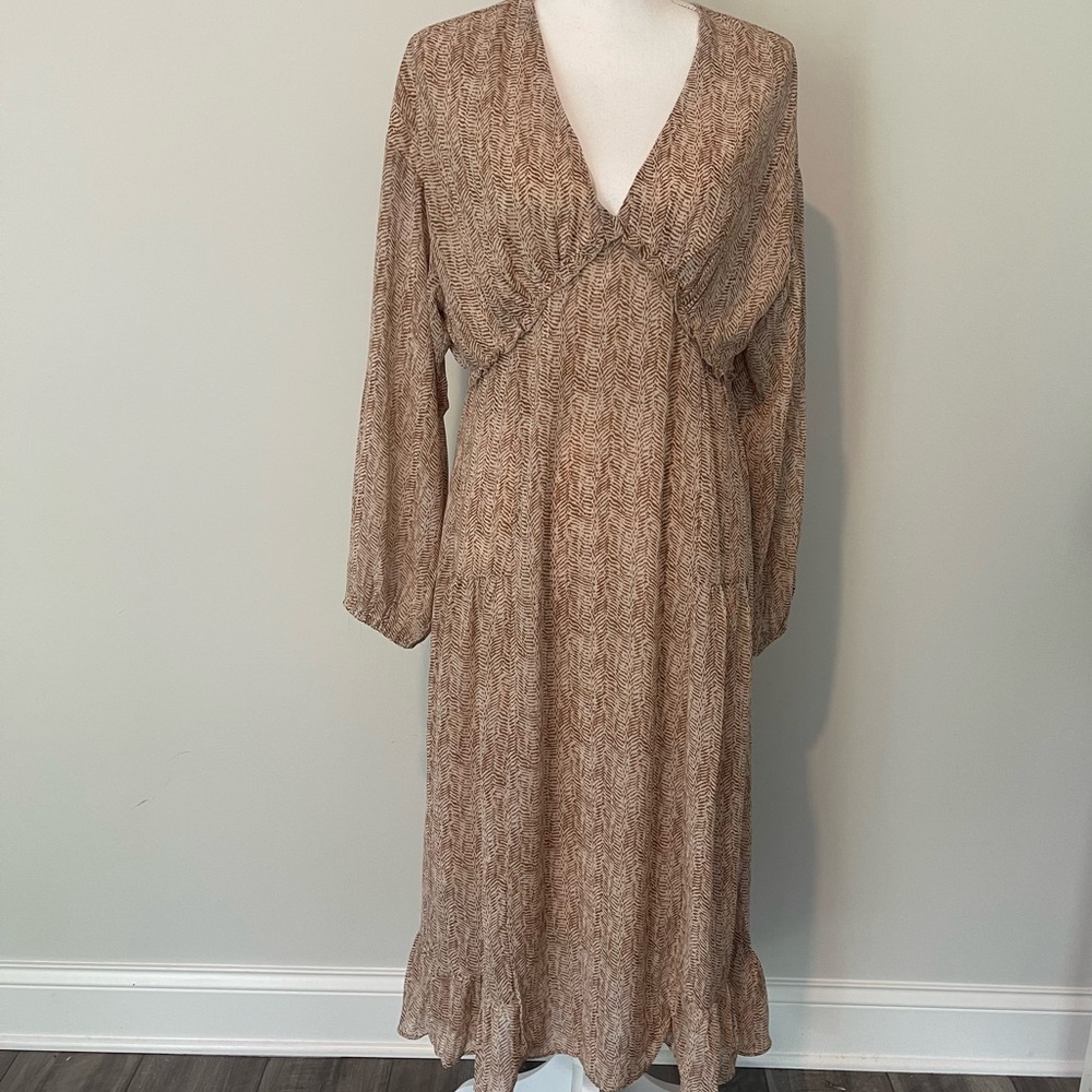 Very J Tan and Brown Bishop Sleeve V-Neck Dress